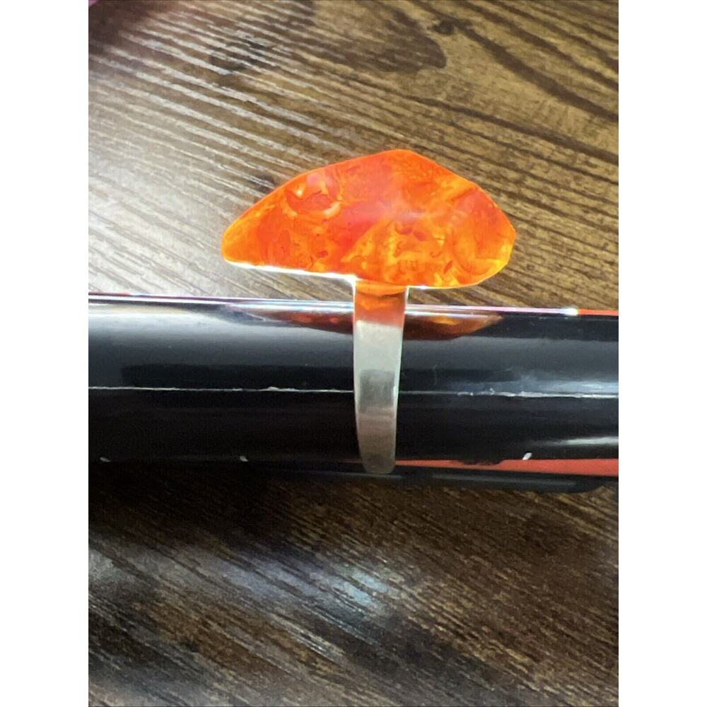 VTG‎ BALTIC AMBER LARGE ESTATE RING, Marked “MET”, Size 8